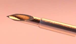 cannula piercing needles